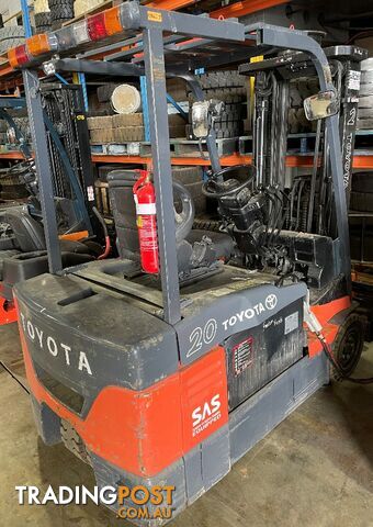 Used Toyota 2.0TON Electric Forklift For Sale