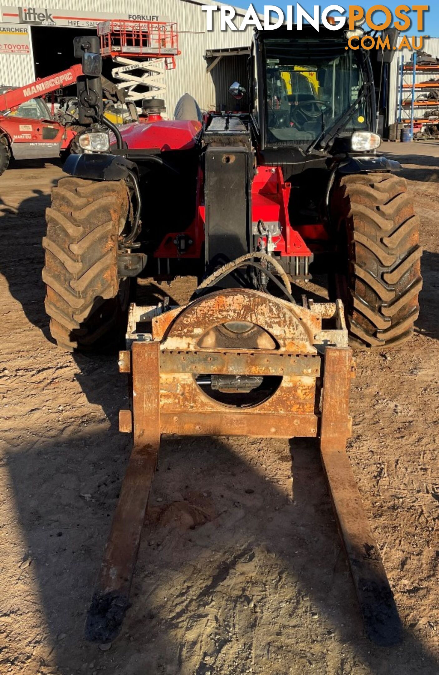 Ex-demo Manitou 3.7TON Telehandler For Sale