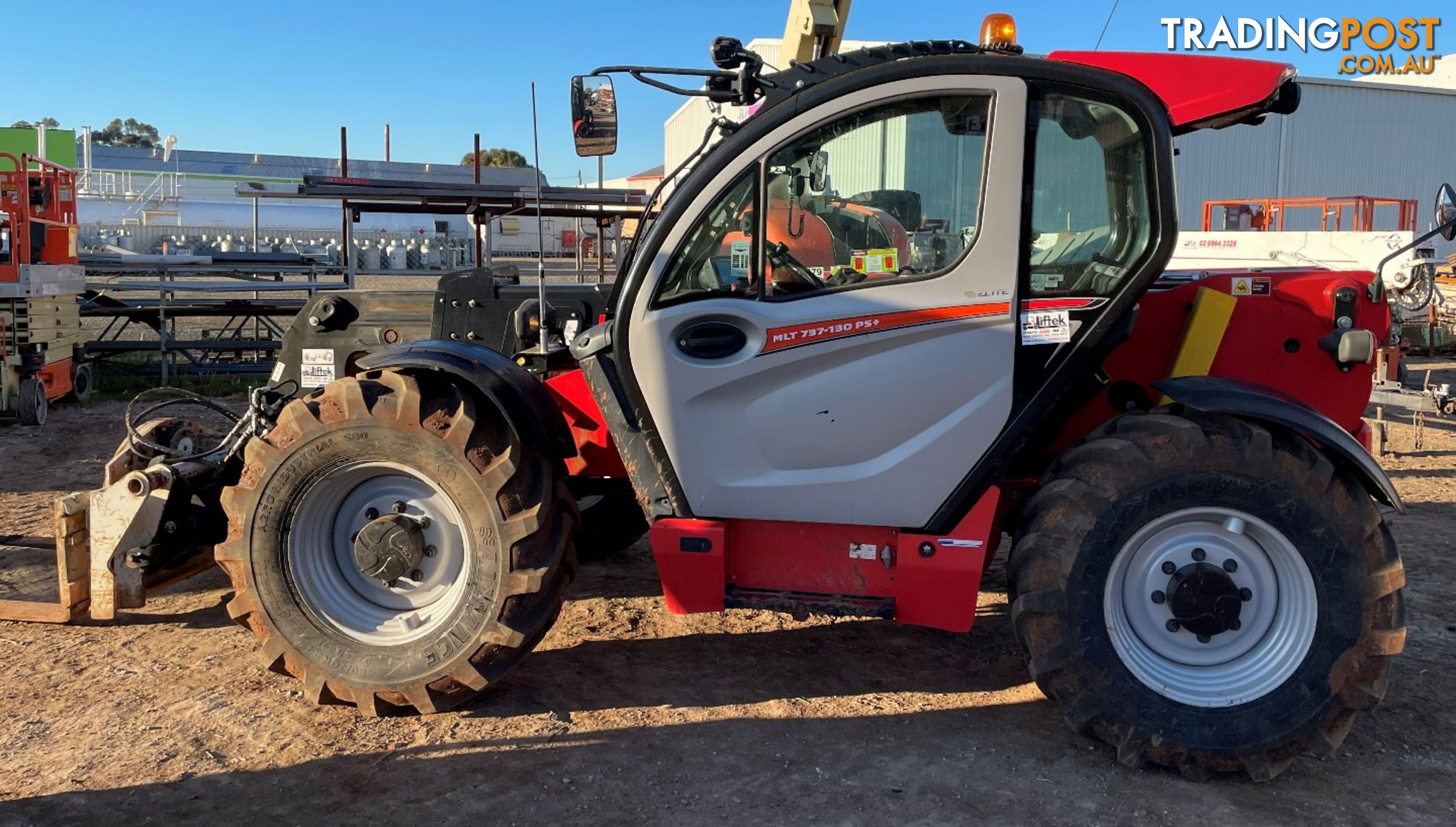 Ex-demo Manitou 3.7TON Telehandler For Sale