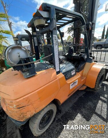 Used Toyota 4.5TON Forklift For Sale