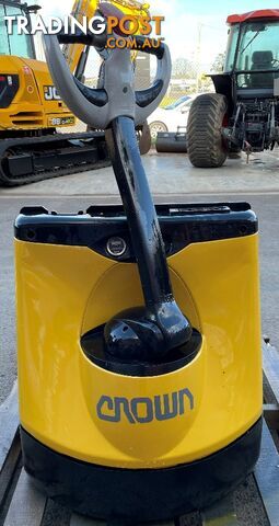 Used Crown Electric Pallet Jack For Sale - photo 3 of 7