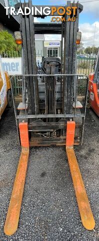 Used Toyota Series 8 Forklift Deluxe For Sale - photo 4 of 4