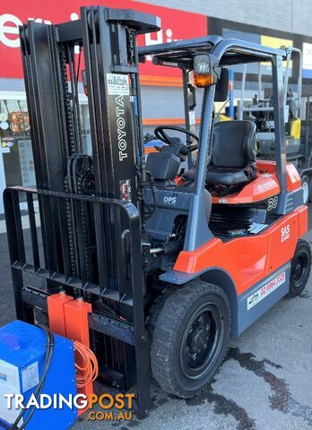 Used Toyota 3.0TON Electric Forklift For Sale