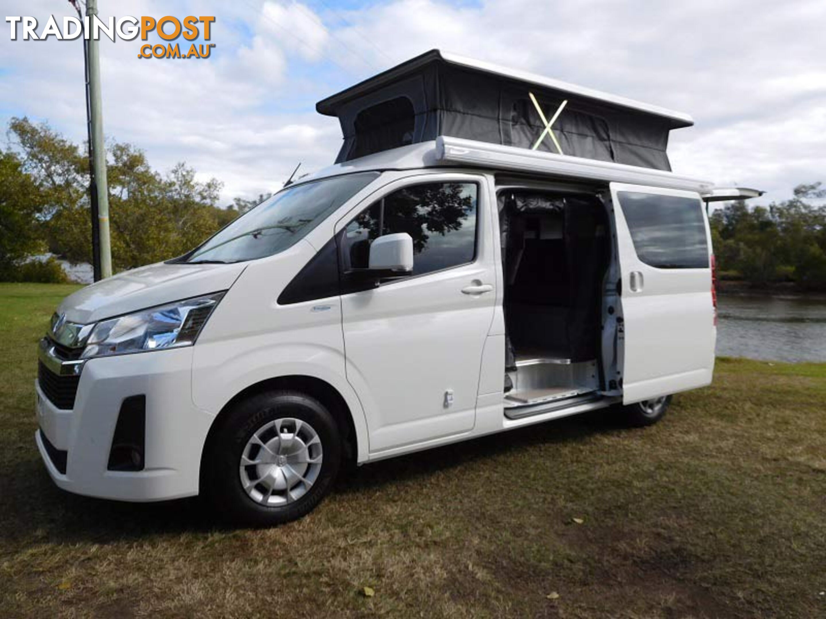 FRONTLINE ADVENTURER TOYOTA HIACE LWB