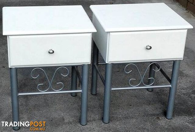 Pair of bedside tables, h600mm w480mm d430mm