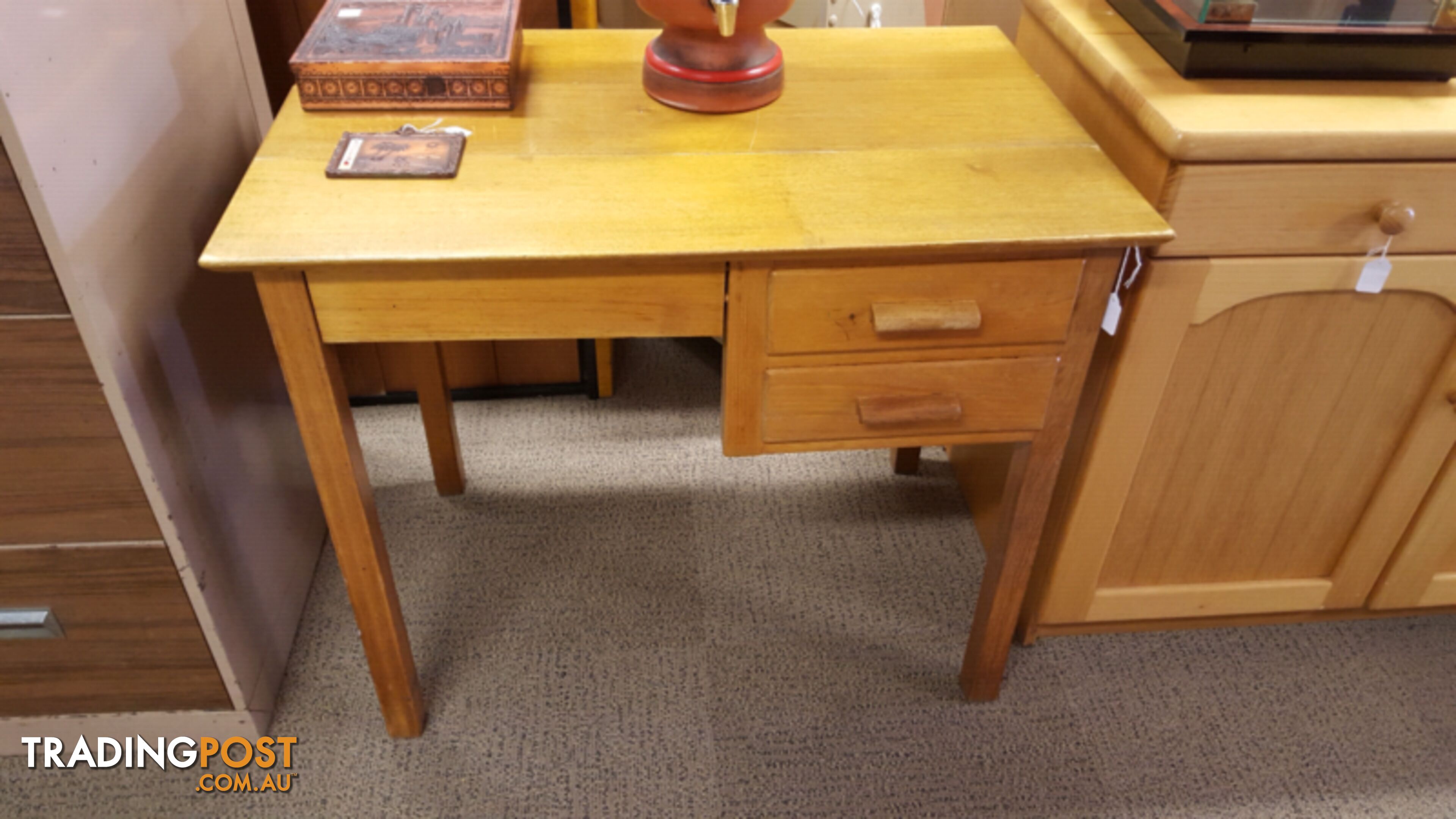 Tas Oak Desk $95