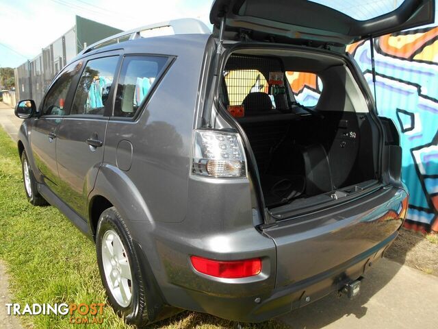2009 MITSUBISHI OUTLANDER XLS ZH MY10 WAGON - photo 3 of 12