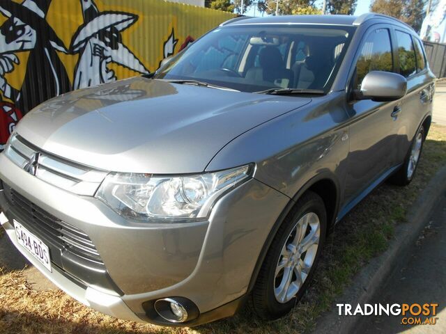 2014 MITSUBISHI OUTLANDER ES (4X2) ZJ MY14.5 WAGON