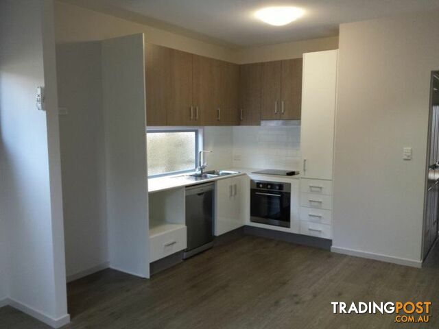 1/15 Macbeth Street KINGSTON QLD 4114