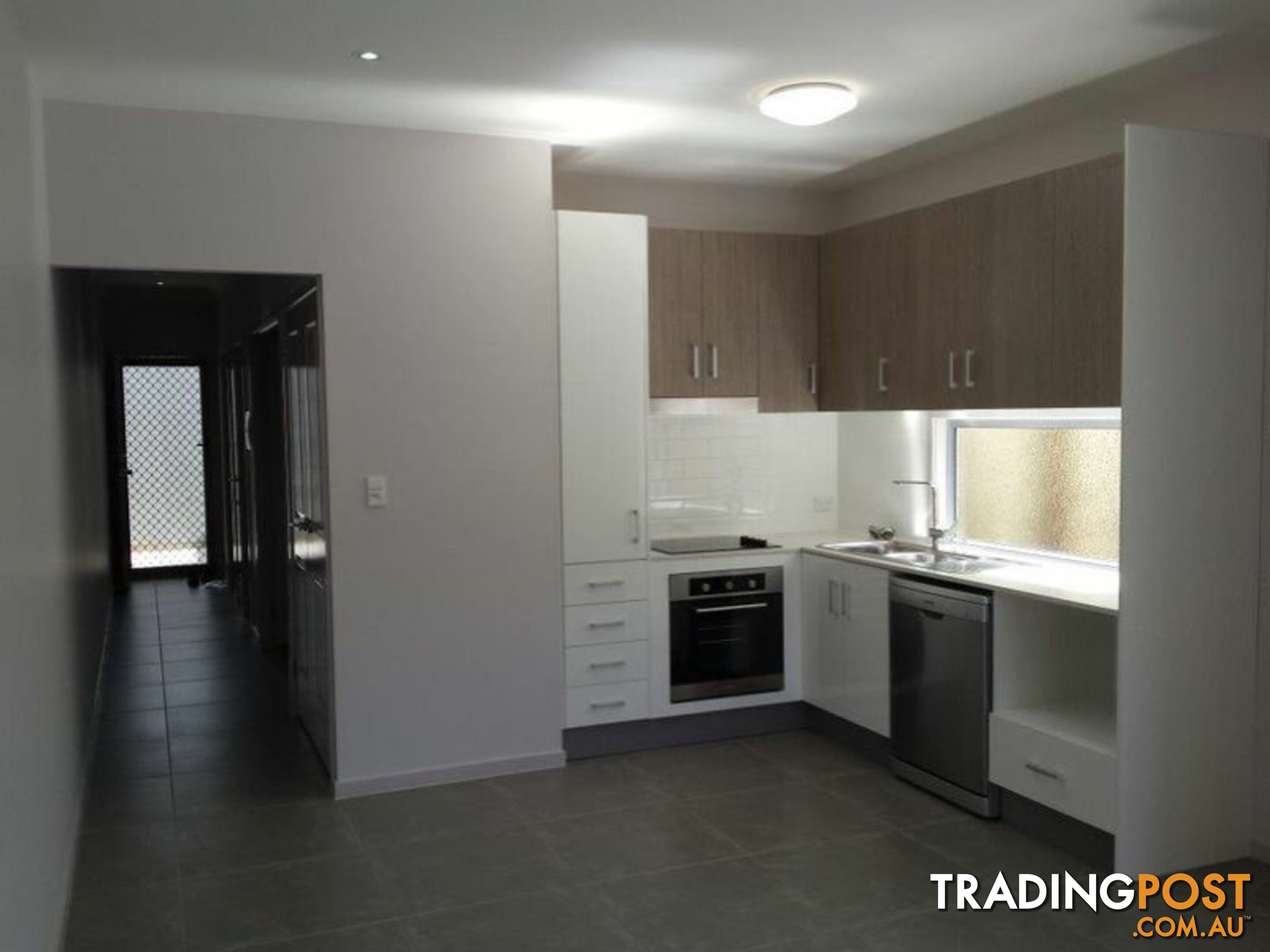 1/15 Macbeth Street KINGSTON QLD 4114