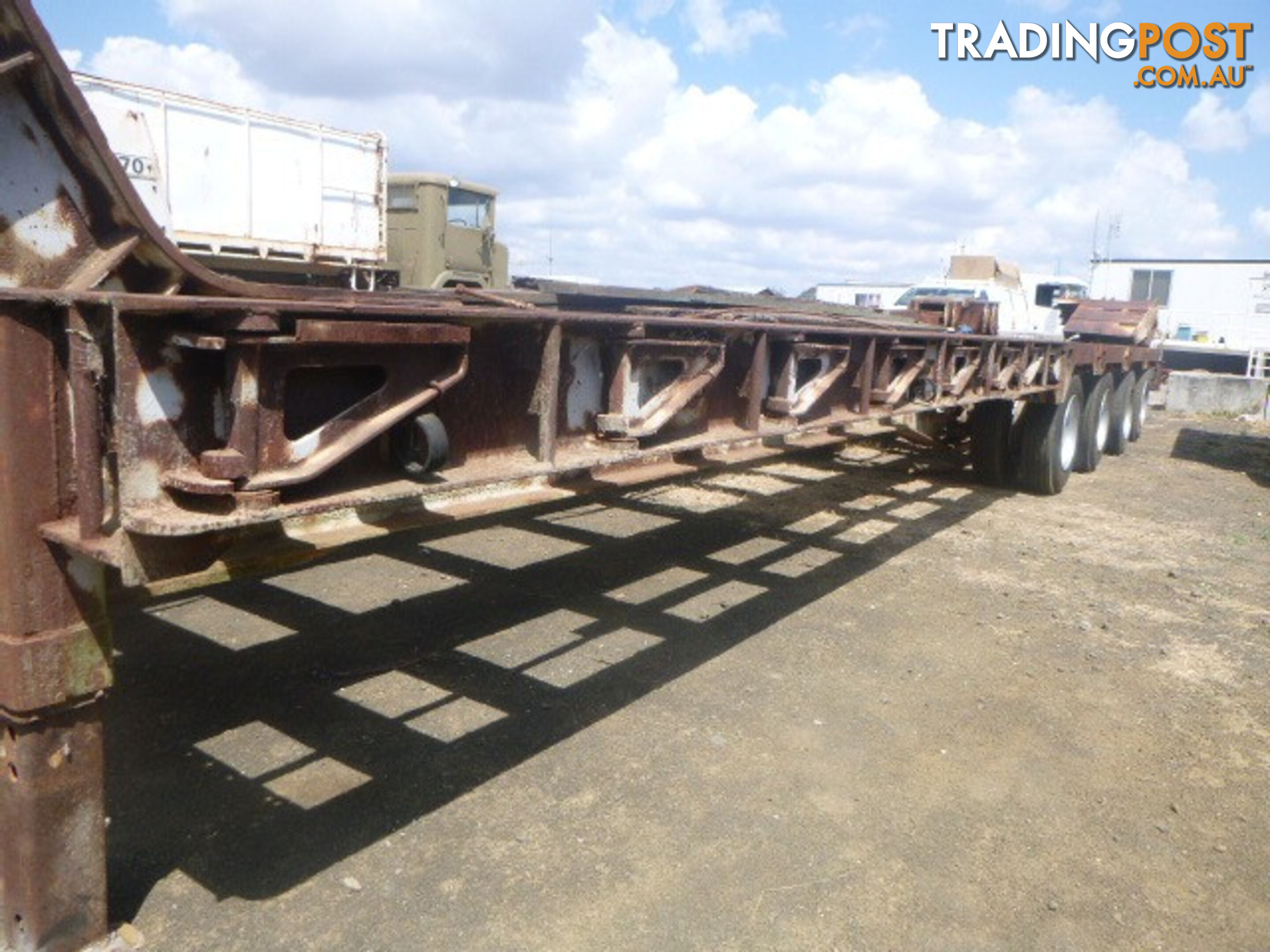 Custom Semi Low Loader/Platform Trailer