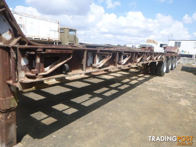 Custom Semi Low Loader/Platform Trailer