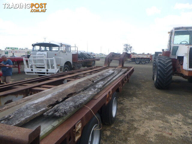 Custom Semi Low Loader/Platform Trailer