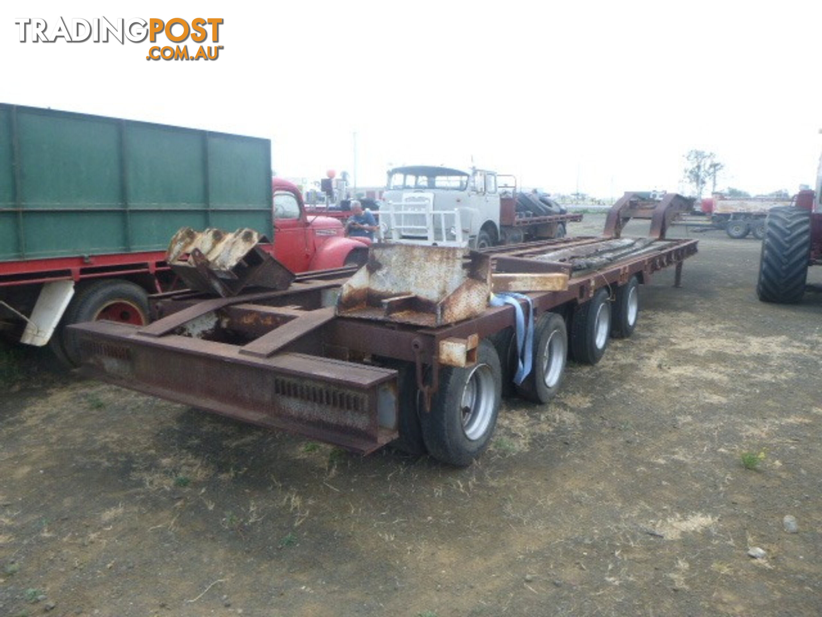 Custom Semi Low Loader/Platform Trailer