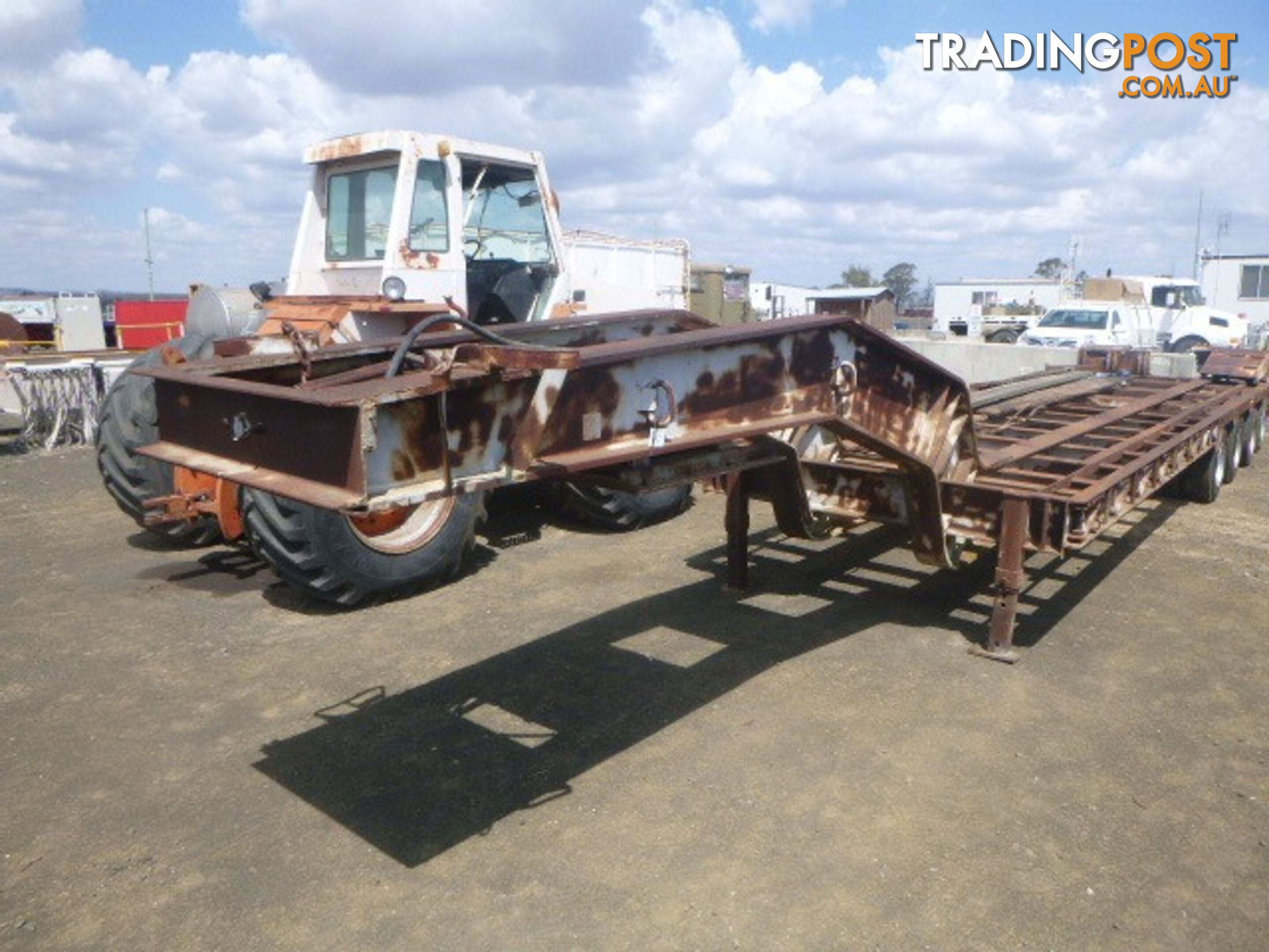 Custom Semi Low Loader/Platform Trailer