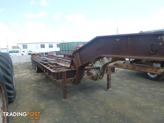 Custom Semi Low Loader/Platform Trailer