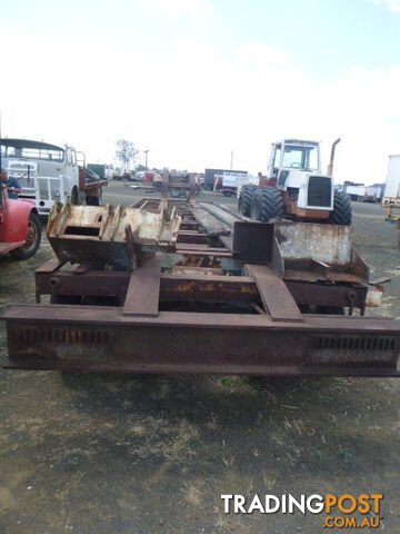 Custom Semi Low Loader/Platform Trailer