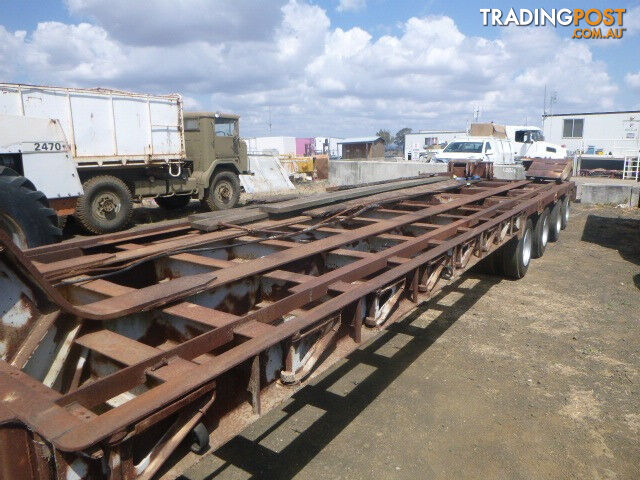 Custom Semi Low Loader/Platform Trailer