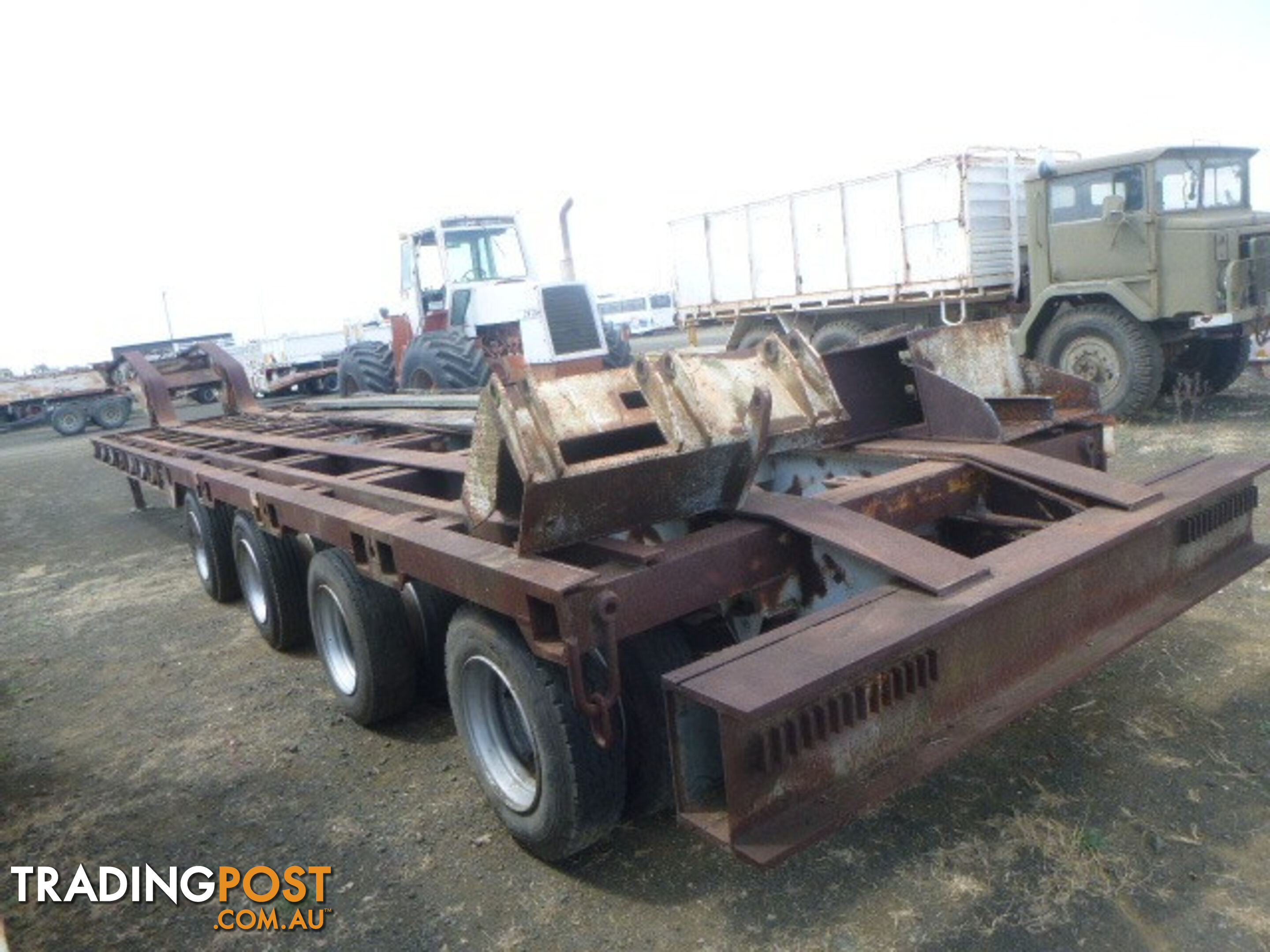 Custom Semi Low Loader/Platform Trailer