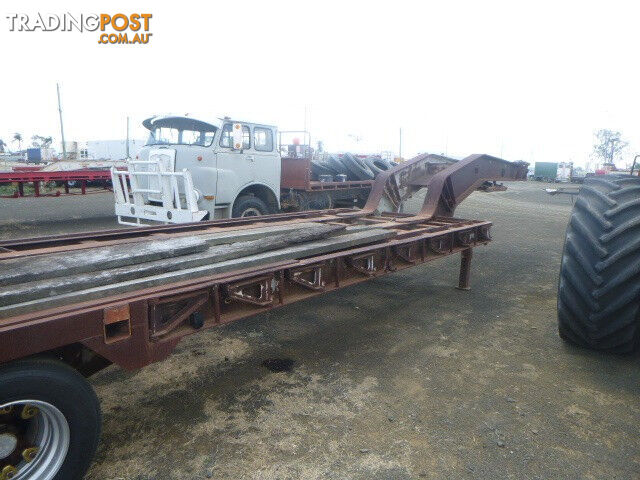 Custom Semi Low Loader/Platform Trailer