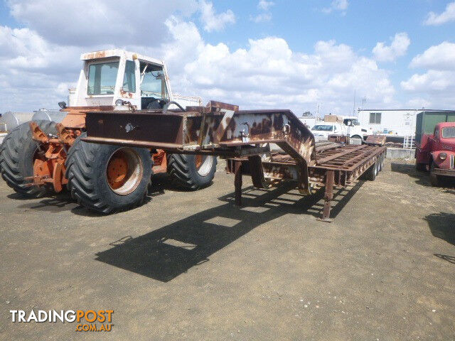 Custom Semi Low Loader/Platform Trailer