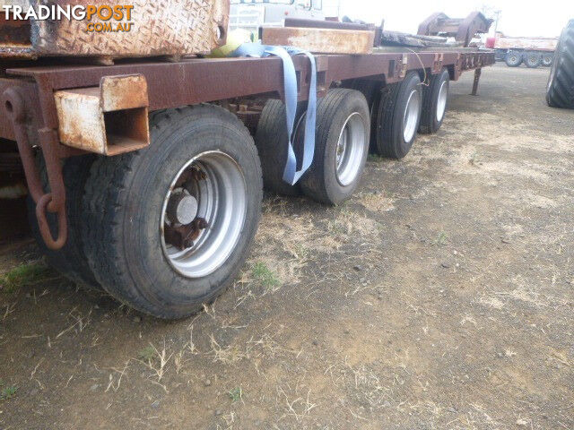 Custom Semi Low Loader/Platform Trailer