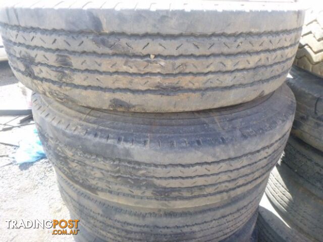 Unknown Tyres and Rims Tyre/Rim Combined Tyre/Rim - photo 3 of 8