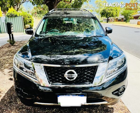 Nissan Pathfinder ST 2016 - 121,000 km - 7 Seater - Full Service History