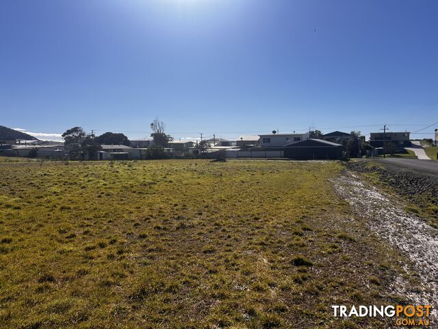 4 Ians Way SISTERS BEACH TAS 7321 - photo 2 of 4