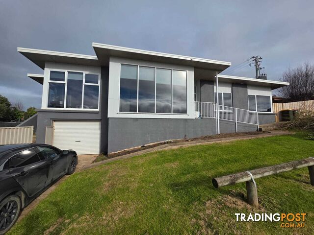 211A Mount Street UPPER BURNIE TAS 7320