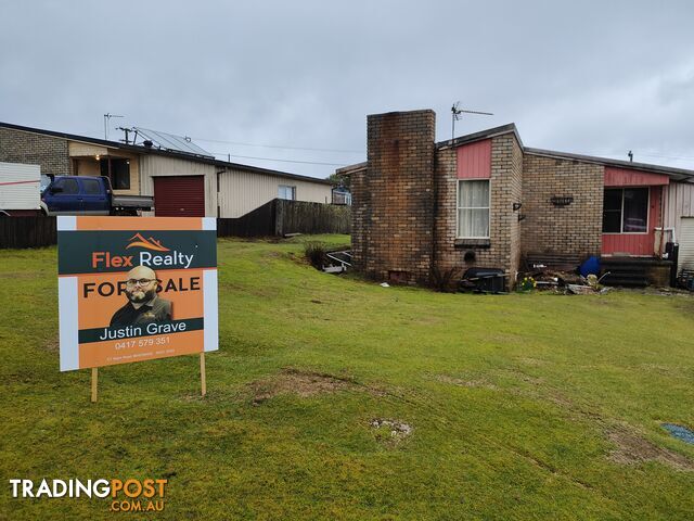 11 Collins Street WARATAH TAS 7321