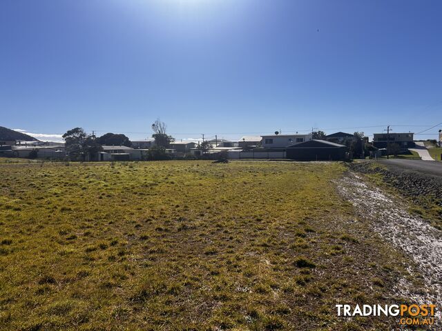 6 Ians Way SISTERS BEACH TAS 7321 - photo 2 of 4
