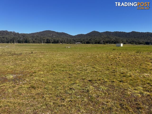 6 Ians Way SISTERS BEACH TAS 7321 - photo 3 of 4
