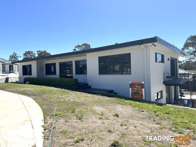 7 143 South Road PENGUIN TAS 7316