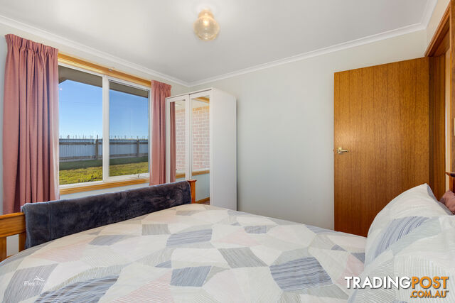 17 Walkers Road ROCKY CAPE TAS 7321