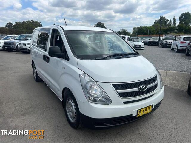 2015 HYUNDAI ILOAD  TQ2-VMY15 VAN