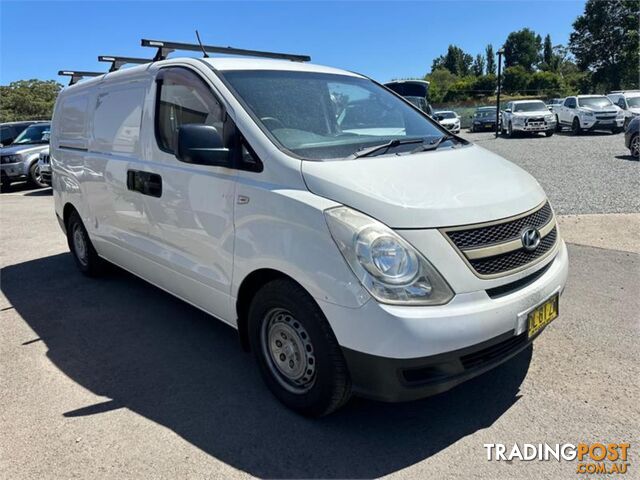 2011 HYUNDAI ILOAD  TQ-VMY11 VAN