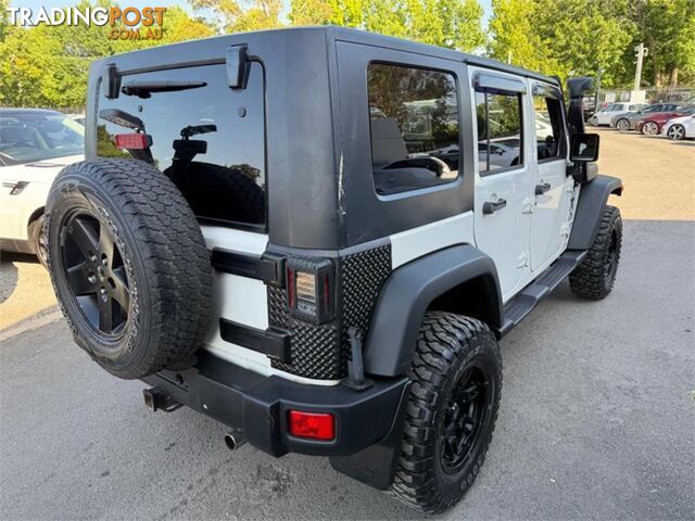 2010 JEEP WRANGLER SPORT JKMY2010 SOFTTOP - photo 4 of 25