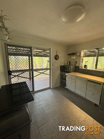 36 CARLISLE CRESCENT BLOOMSBURY QLD 4799