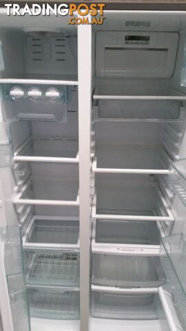 Westinghouse 610 lite stainless steel fridge