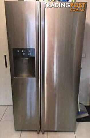 659 litre lg side by side fridge