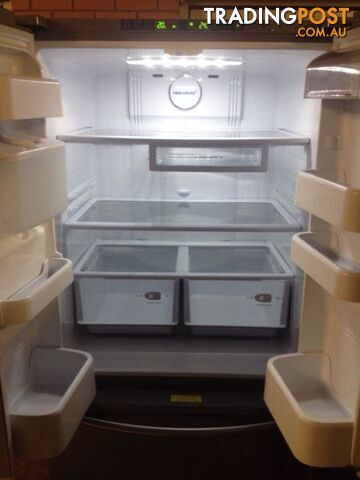 Samsung French door 579 litre fridge - photo 2 of 9