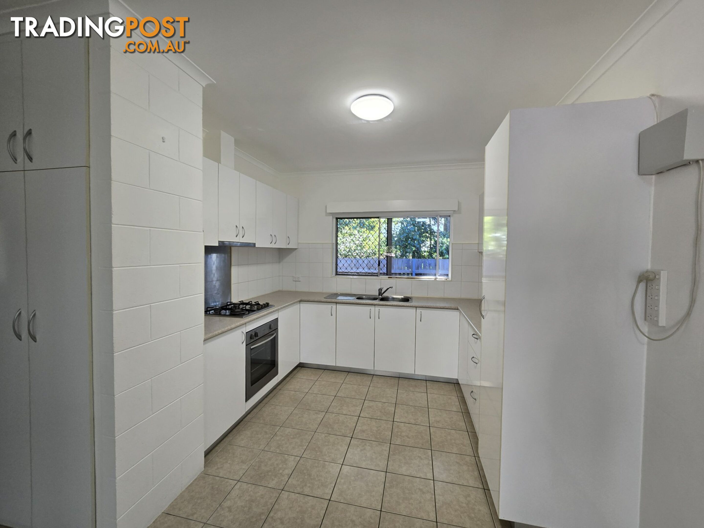 9B Torrance Avenue EDGE HILL QLD 4870