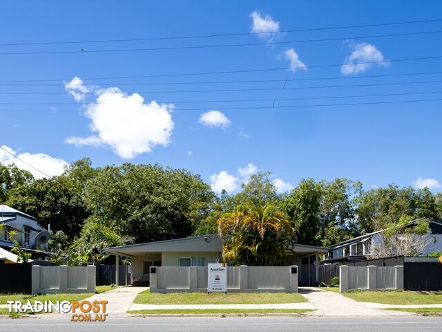 1&2/182 Pease Street MANOORA QLD 4870