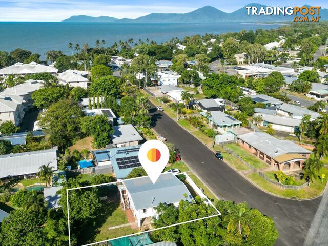 18 Guava Street HOLLOWAYS BEACH QLD 4878