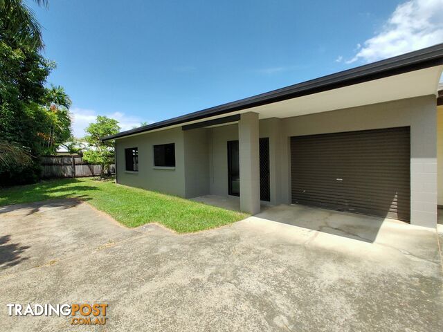 2/18 Turner Street WHITFIELD QLD 4870