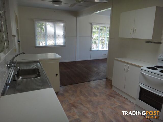 1 Bradford Street WHITFIELD QLD 4870