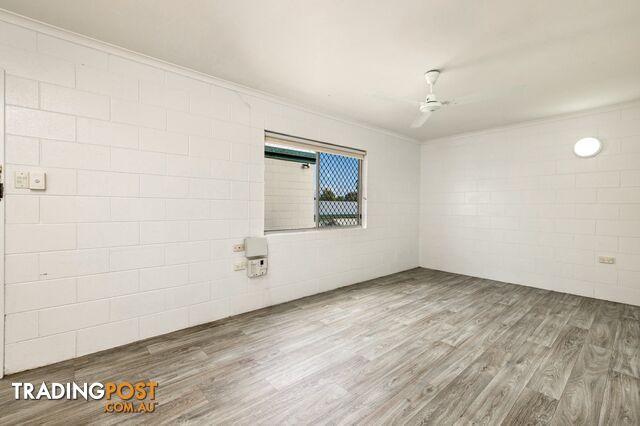 8/122 Aumuller Street BUNGALOW QLD 4870 - photo 4 of 9