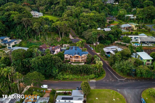 1 Alison Close EDGE HILL QLD 4870