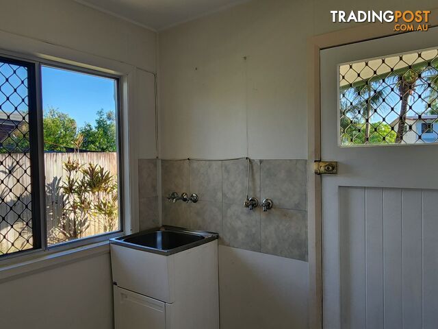 13 Oxley Street EDGE HILL QLD 4870